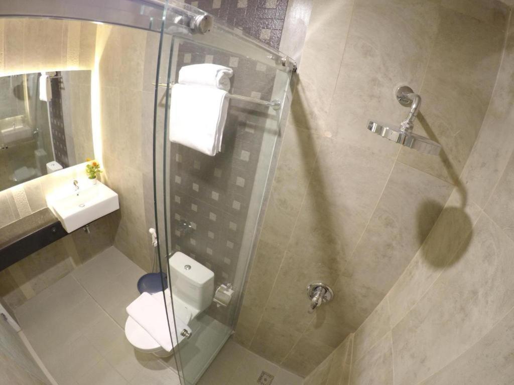 Biz Boulevard Hotel Manado Zewnętrze zdjęcie