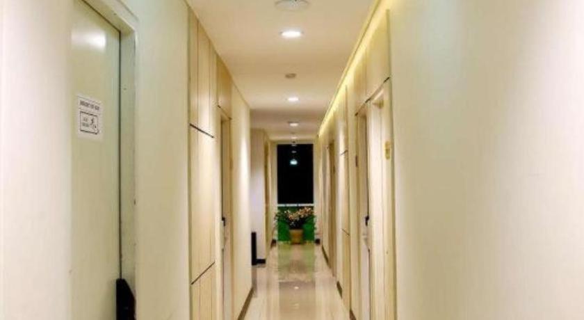 Biz Boulevard Hotel Manado Zewnętrze zdjęcie