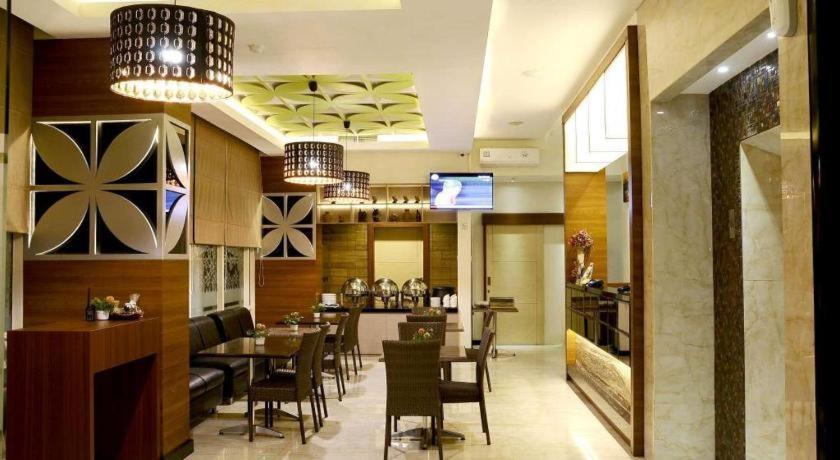 Biz Boulevard Hotel Manado Zewnętrze zdjęcie