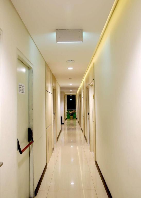 Biz Boulevard Hotel Manado Zewnętrze zdjęcie