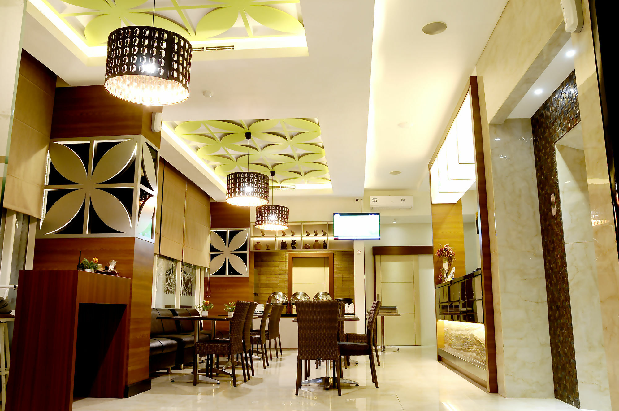 Biz Boulevard Hotel Manado Zewnętrze zdjęcie