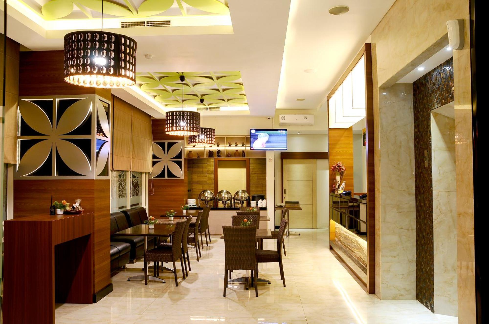 Biz Boulevard Hotel Manado Zewnętrze zdjęcie